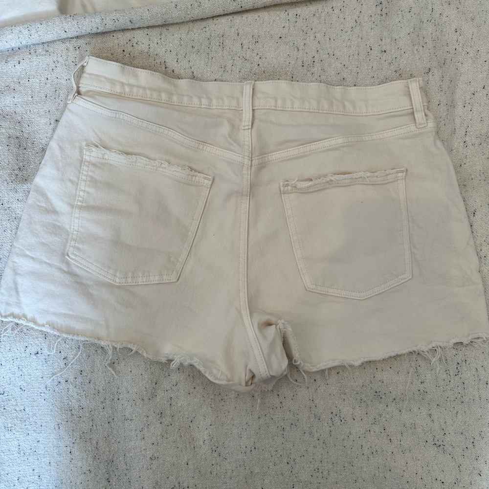 Universal thread Jean shorts - Picture 3 of 4